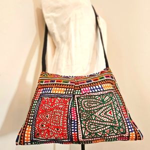 New Handmade Vintage Style Tribal Rajasthan Embroidered Purse